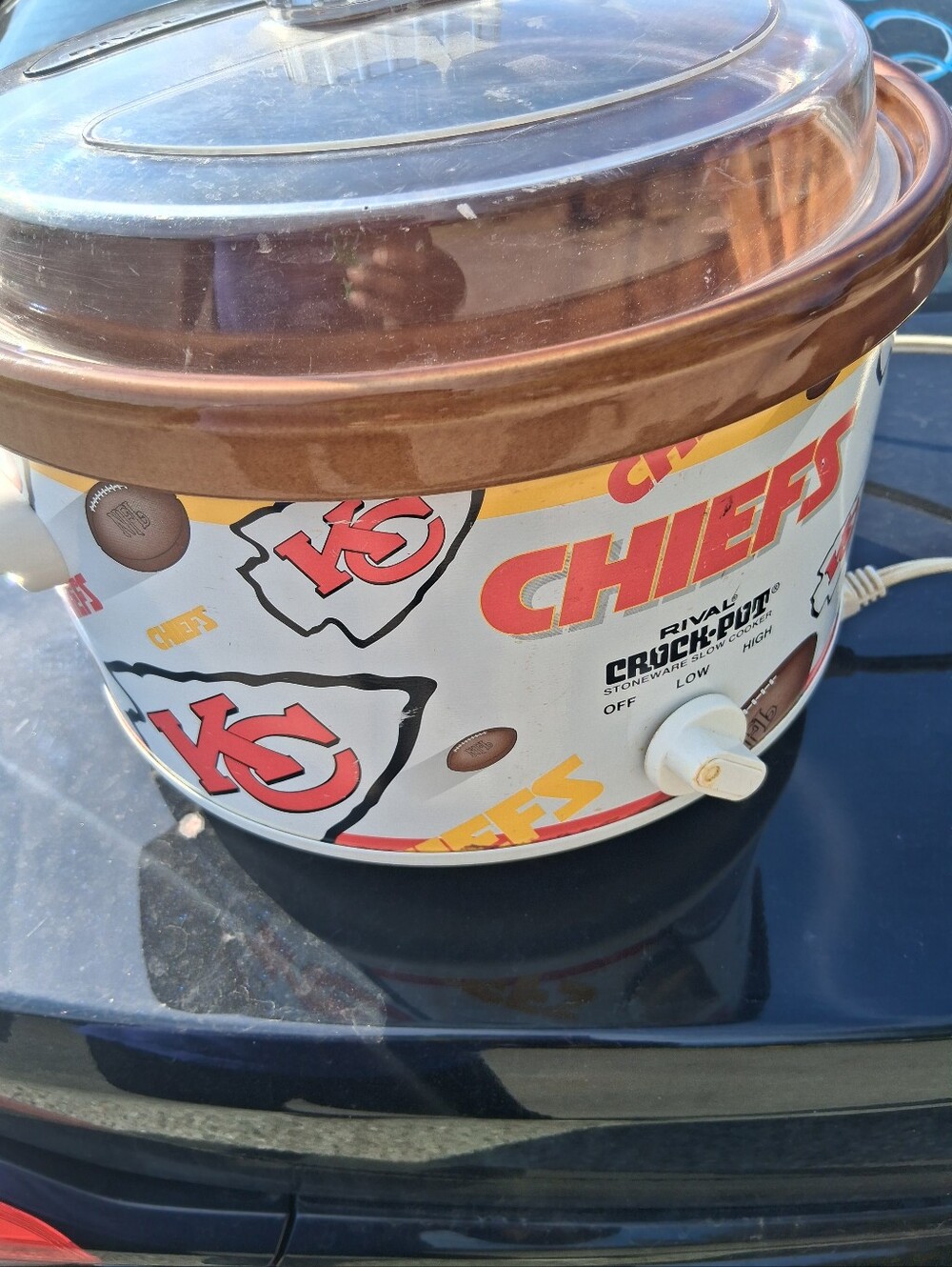 Vintage 1995 *Kansas City Chiefs Brown Slow Cooker - Team Logo Design